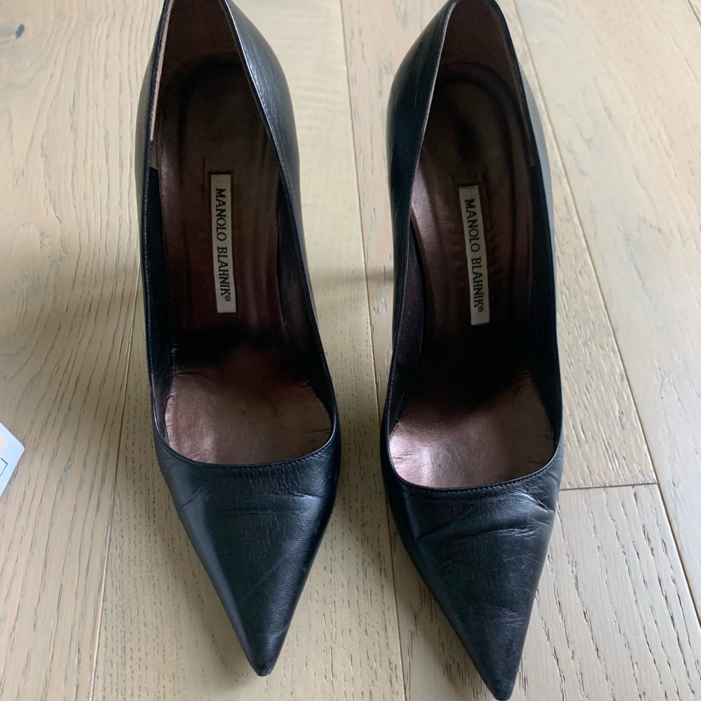 Manolo Blahnik Parapump Black - pre-worn. Good condition!!! Size 40